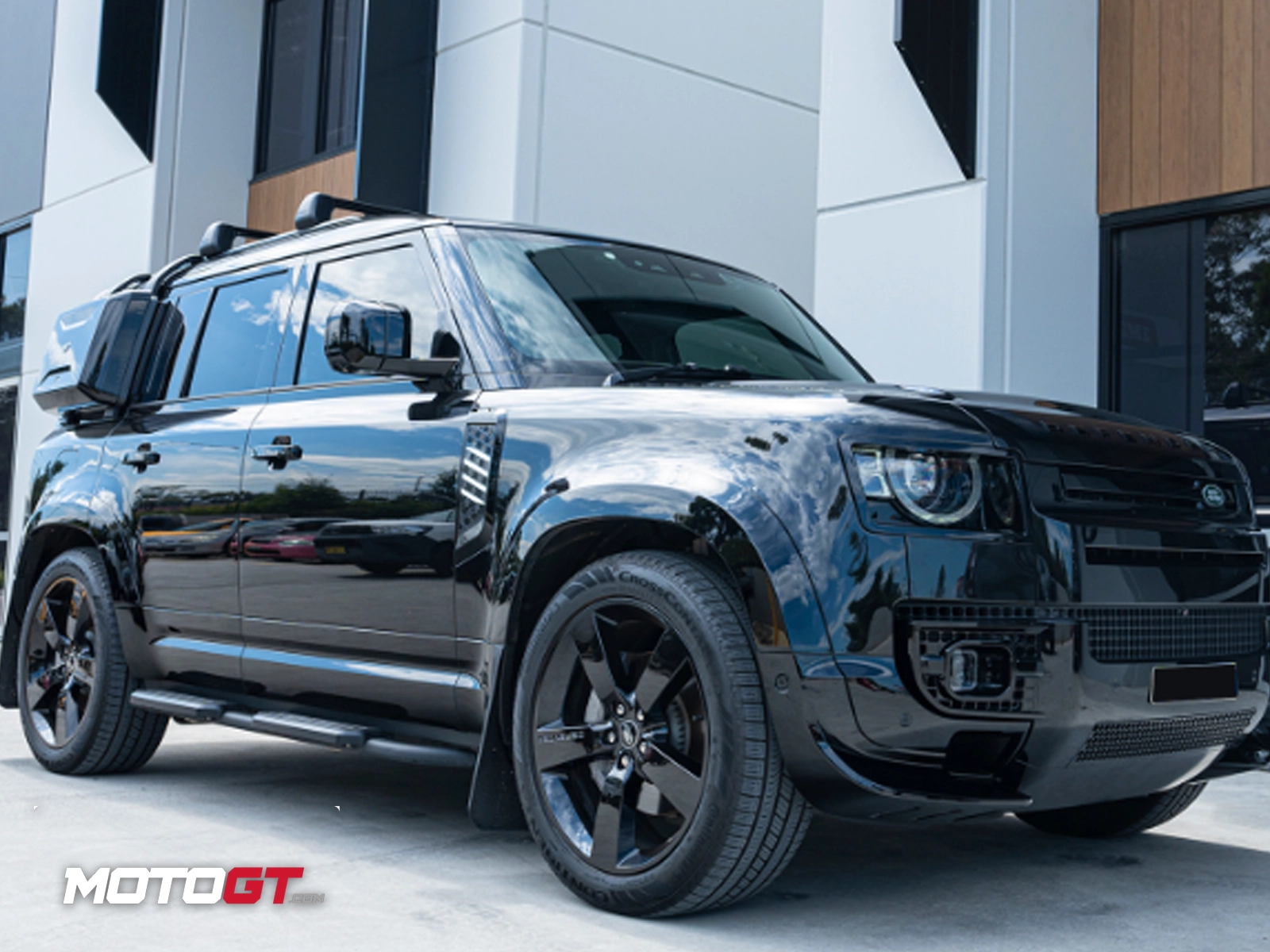 DEFENDER 110 FENDER FLARES