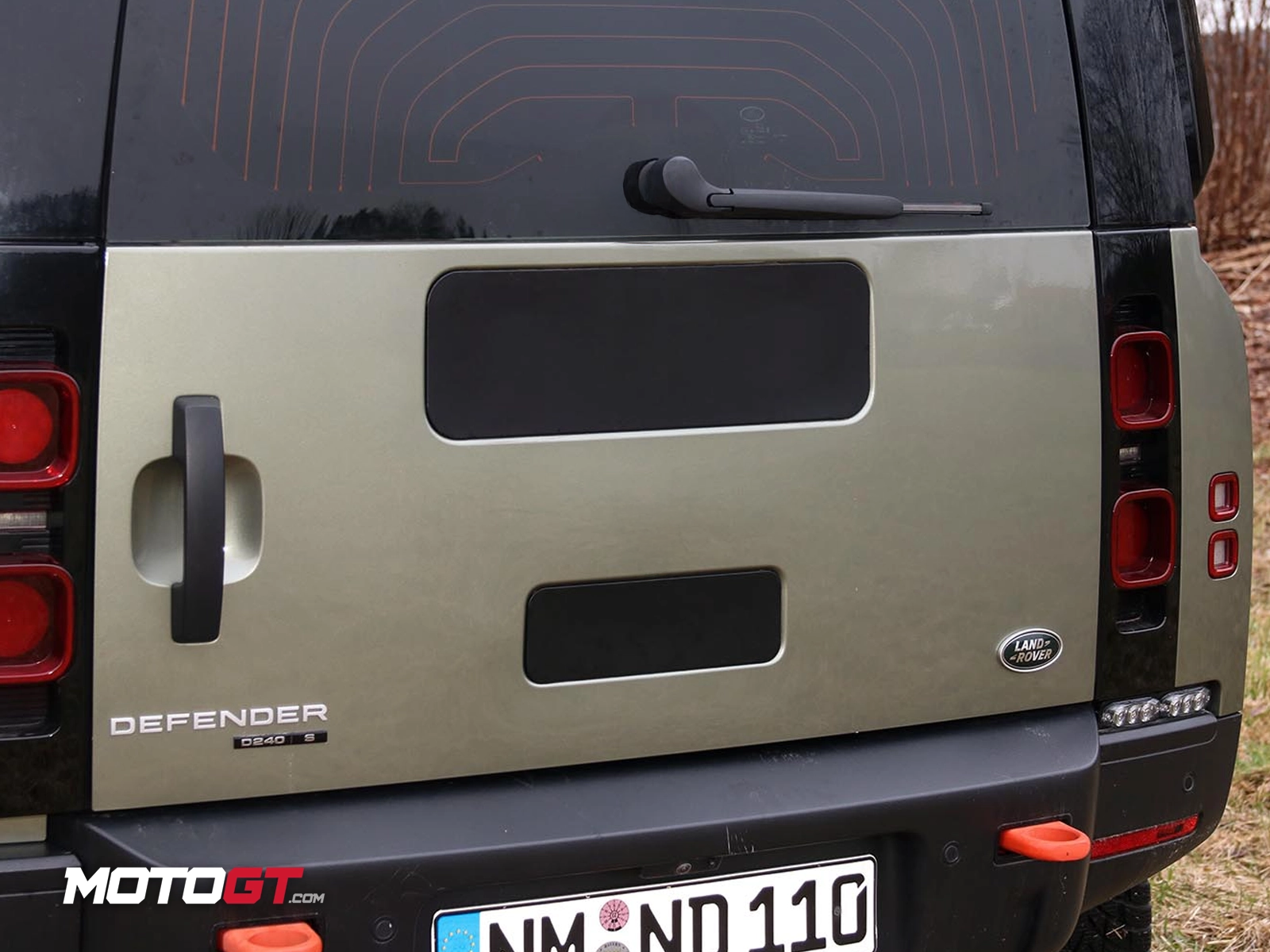 DEFENDER SPARE TIRE REMOVAL KIT