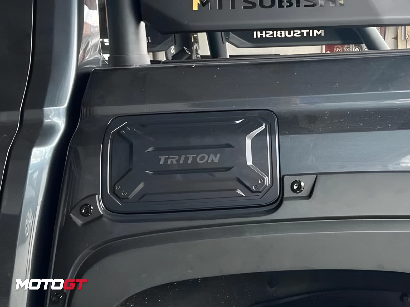 L200 FUEL TANK COVER