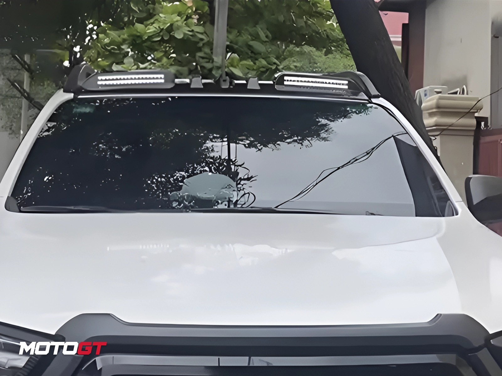 L200  TOP ROOF LED LIGHT