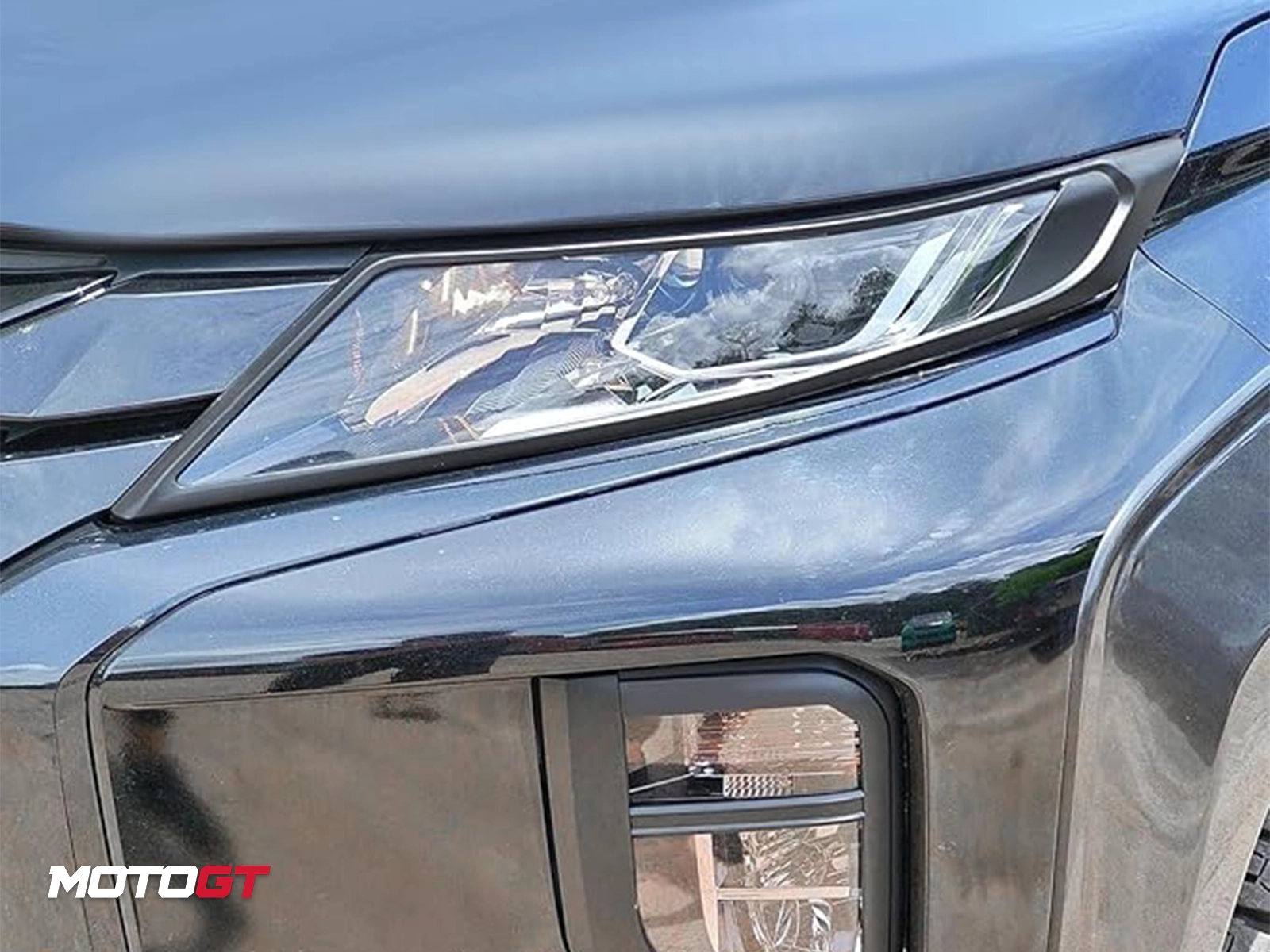 غطاء تزيين المصابيح الأمامية L200 — 3