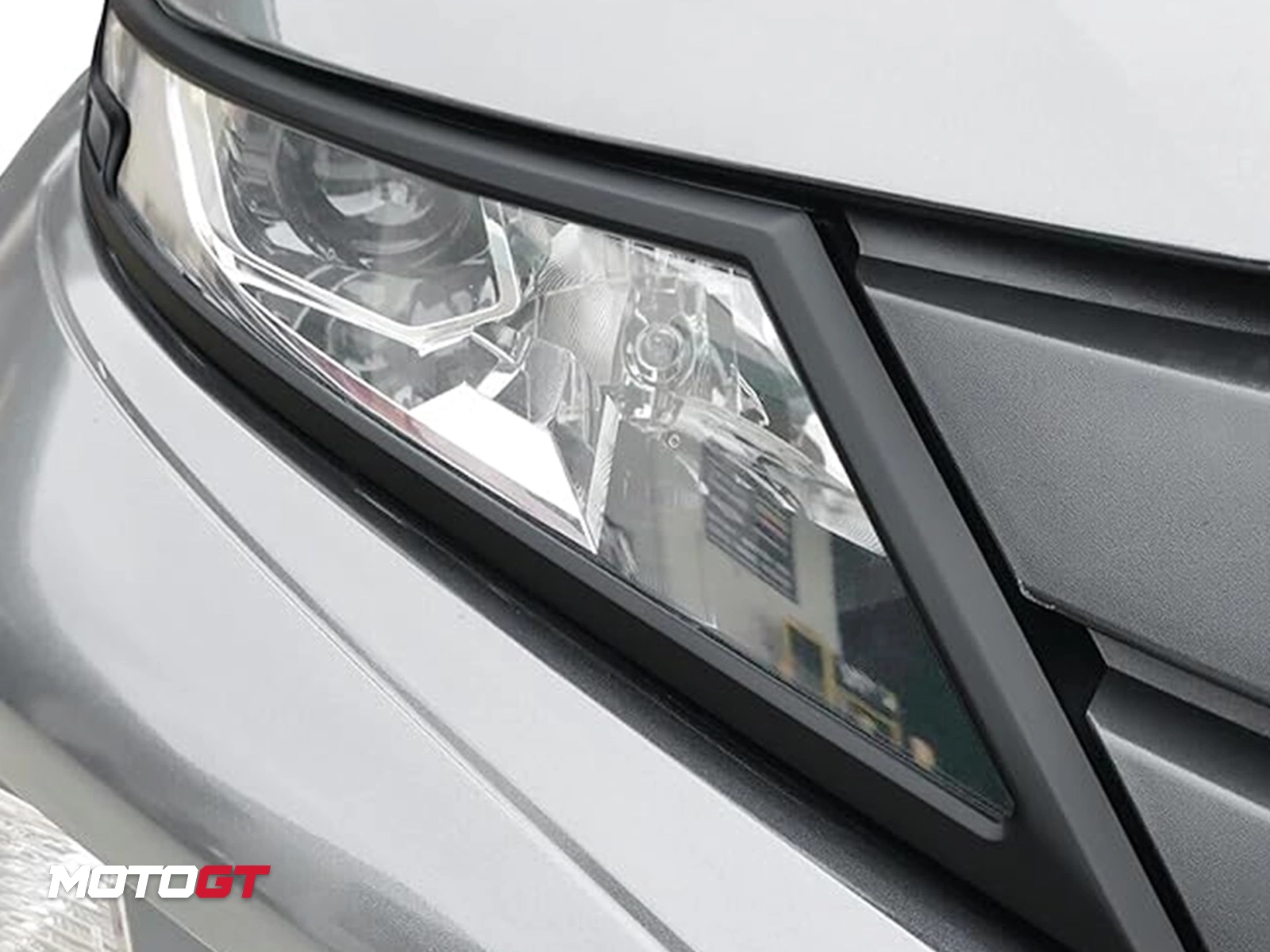 L200 HEADLIGHT TRIM COVER