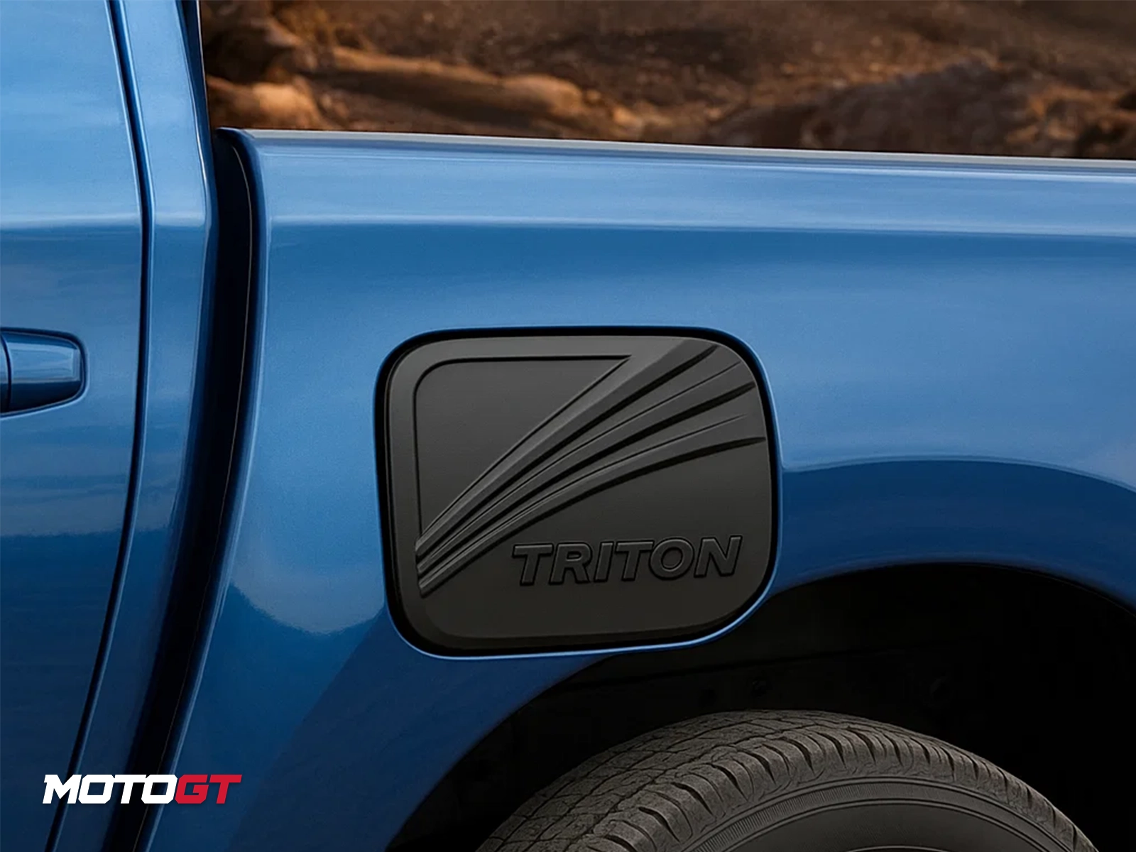 L200 FUEL TANK COVER