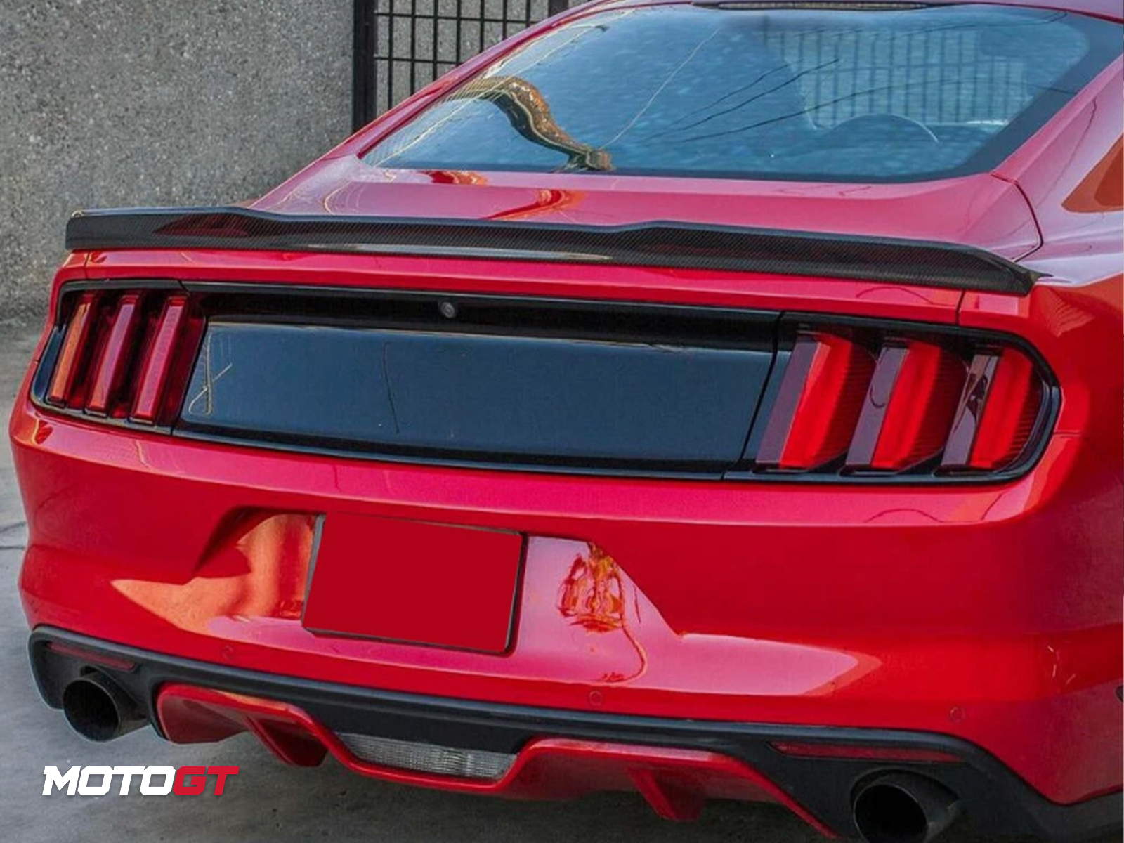 MUSTANG REAR SPOILER